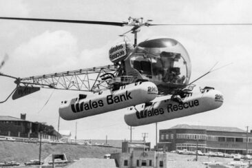 Service takes off at Merewether Beach 7 Dec 1975